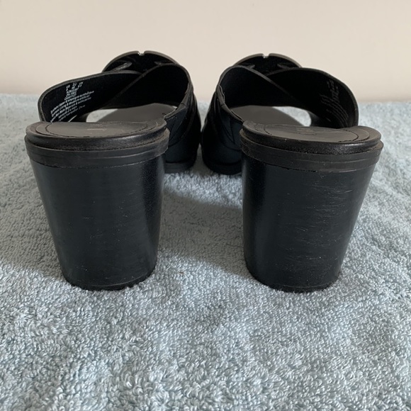 VGUC DKNY mules - Picture 5 of 6